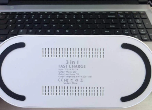 Wireless Charger Mobile Phone 3 In 1 Stand Watch Headphones