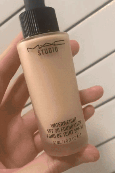 MAC Studio Waterweight Concealer – 100% Original | Lightweight, Long-Wear Coverage